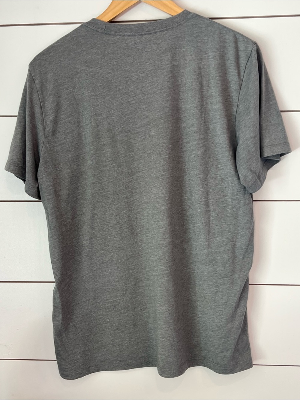 Vineyard Vines Heather Gray Short Sleeve Crewneck Tee - Picture 2 of 3